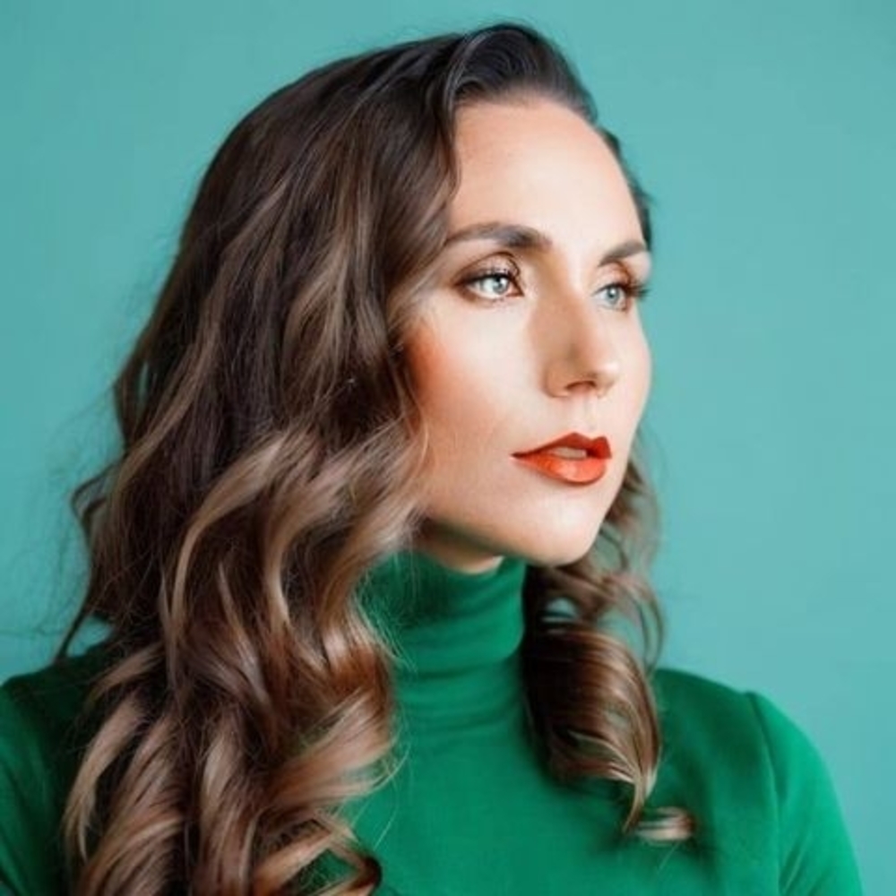 Meet your Posher, Julia